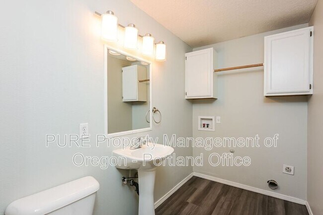 Building Photo - 1811 SE 162nd Ave