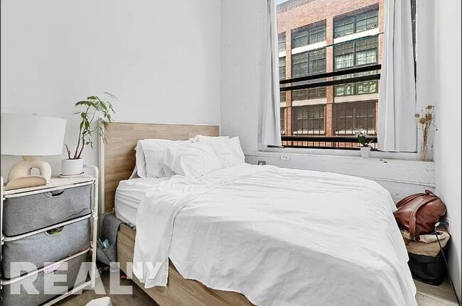 Building Photo - 57 Jay Street