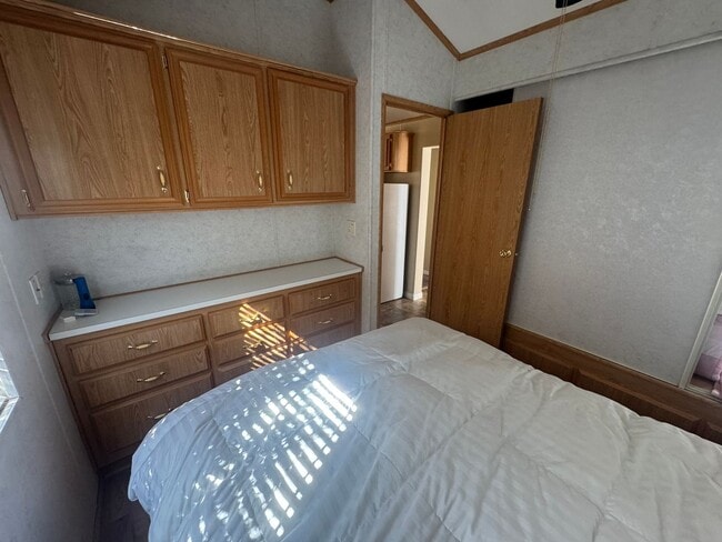 Building Photo - 2 Bed 2 Bath FURNISHED home!