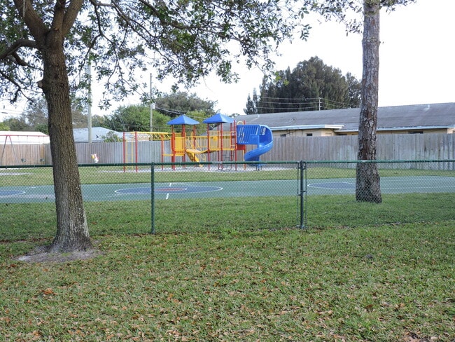 Building Photo - 6198 Riverwalk Ln