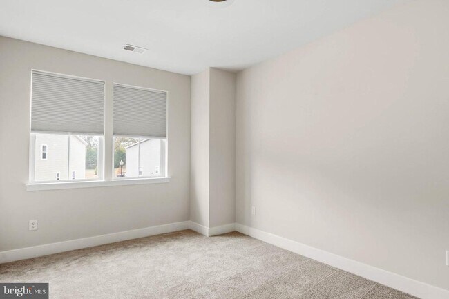 Building Photo - 32066 White Tail Dr