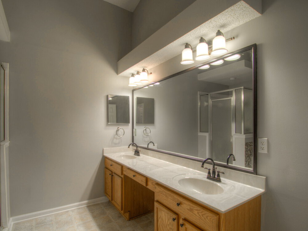 Building Photo - 12630 Richfield Blvd