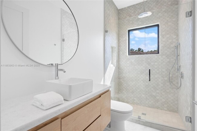 Building Photo - 9132 Dickens Ave