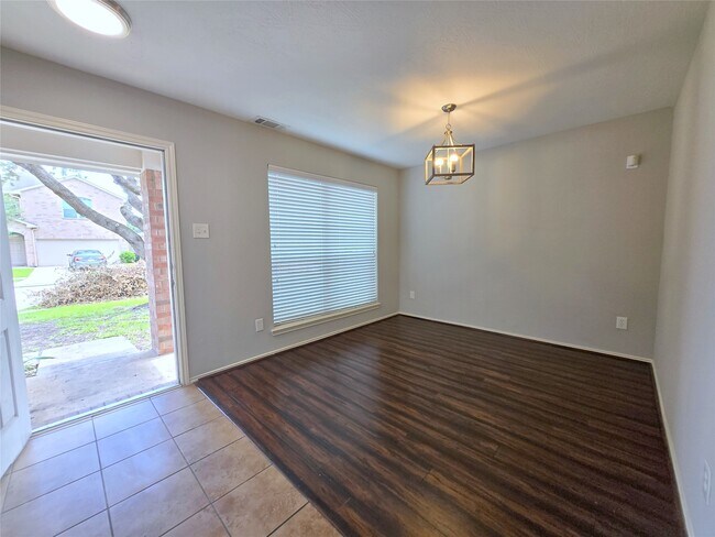 Building Photo - 1423 Stone Bluff Dr