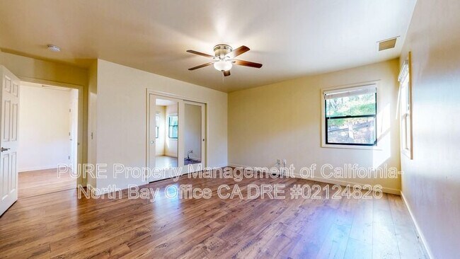 Building Photo - 4939 Dry Creek Rd