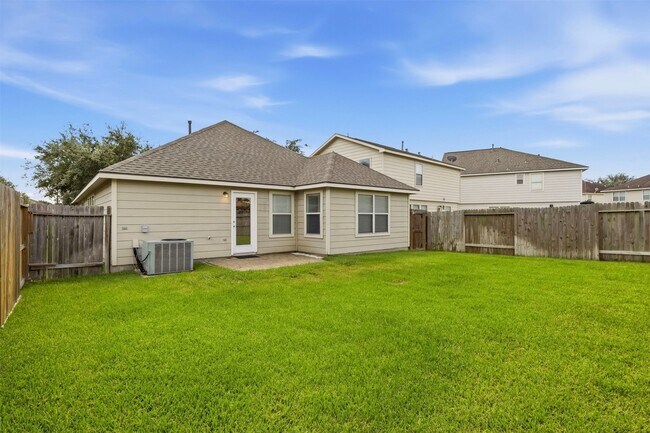Building Photo - 7719 Serene Wood Ln