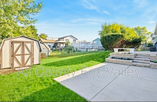 Building Photo - 142 Warwick Dr