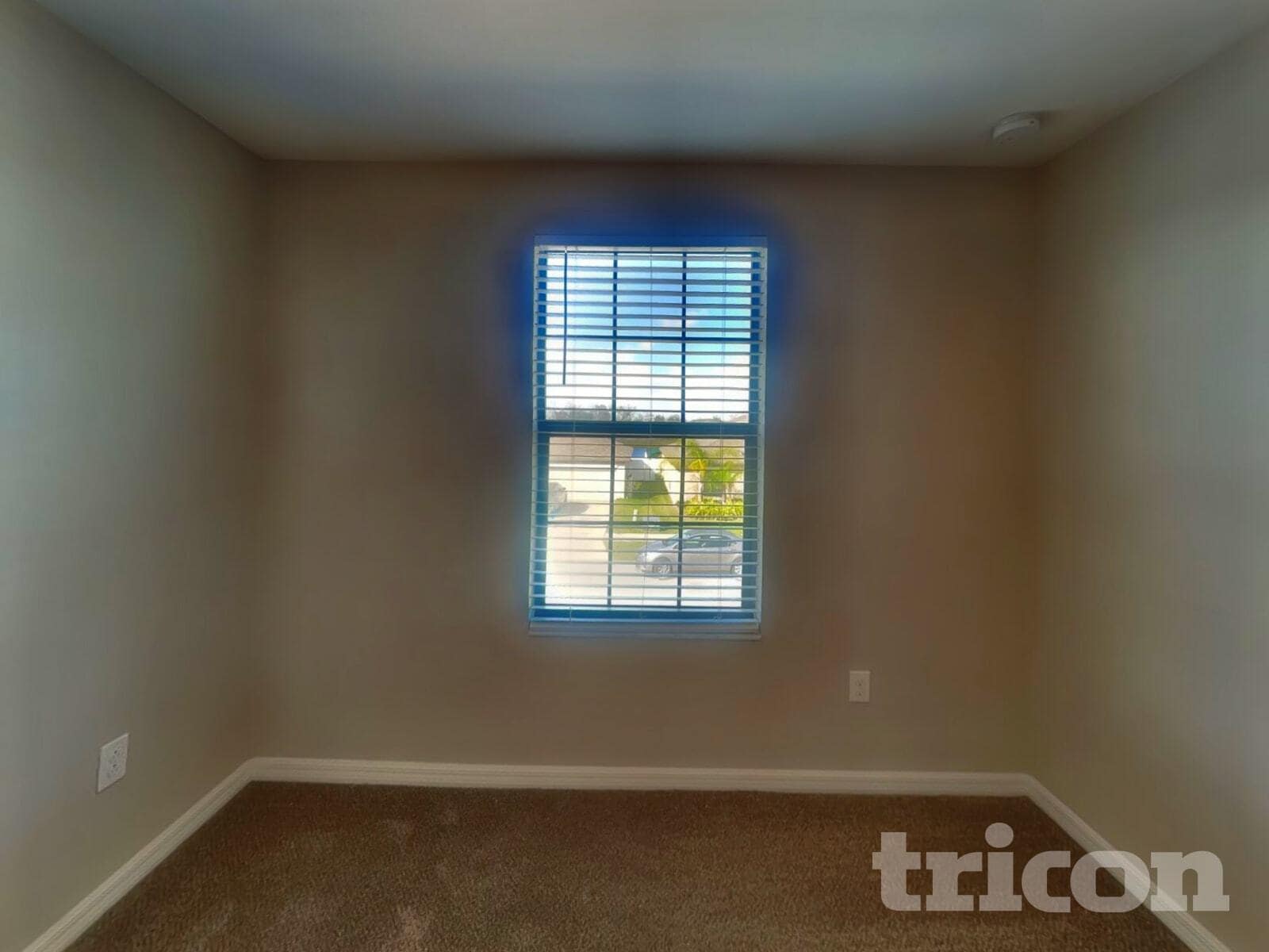 Building Photo - 14812 Crescent Rock Dr