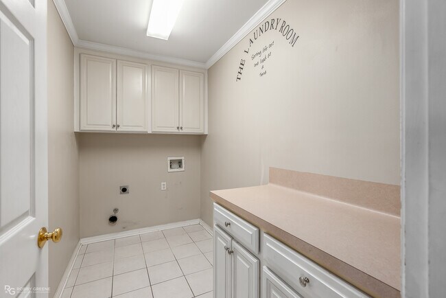 Building Photo - 114 Heritage Dr