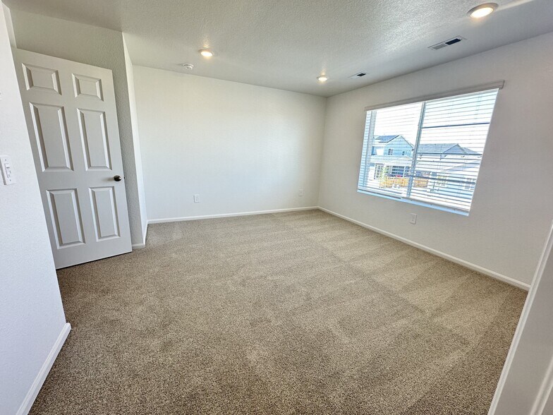 Building Photo - 21244 E 65th Dr