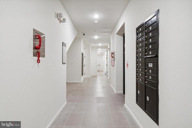 Building Photo - 225 N 12th St