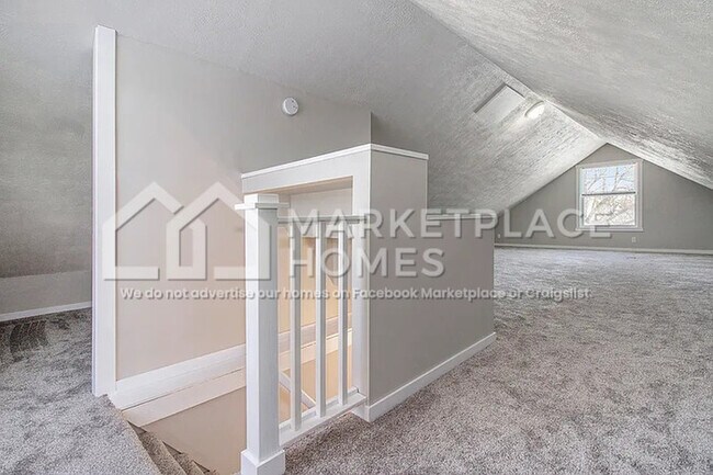 Building Photo - 408 S Clemens Ave