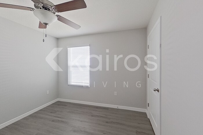 Building Photo - 8585 SW 44th Ct