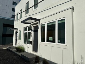 Building Photo - 837 Calla Terrace N