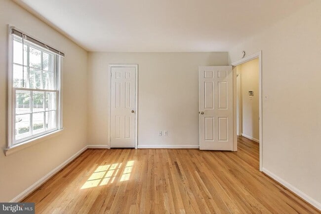 Building Photo - 10323 Snowpine Way