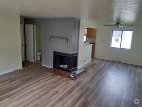 Building Photo - 3160 Camberly Dr