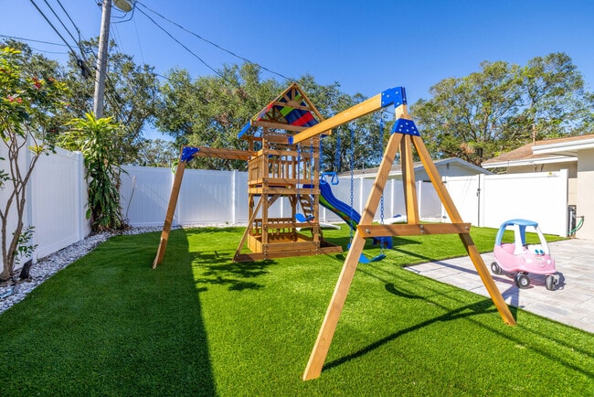 Building Photo - 13464 Twig Terrace