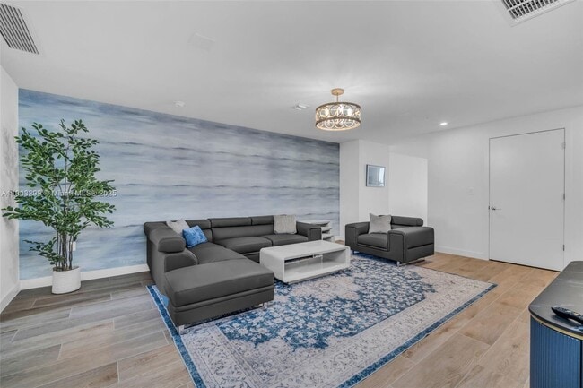 Building Photo - 900 N Ocean Blvd