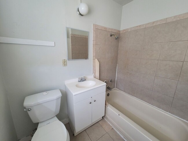 Building Photo - 424/426 Natalen