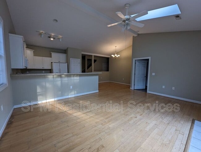 Building Photo - 5334 Christian Dr