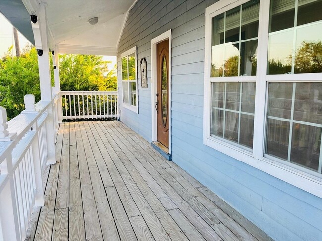 Building Photo - 1578 Railroad St