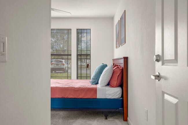 Building Photo - 2505 Black Horse Loop