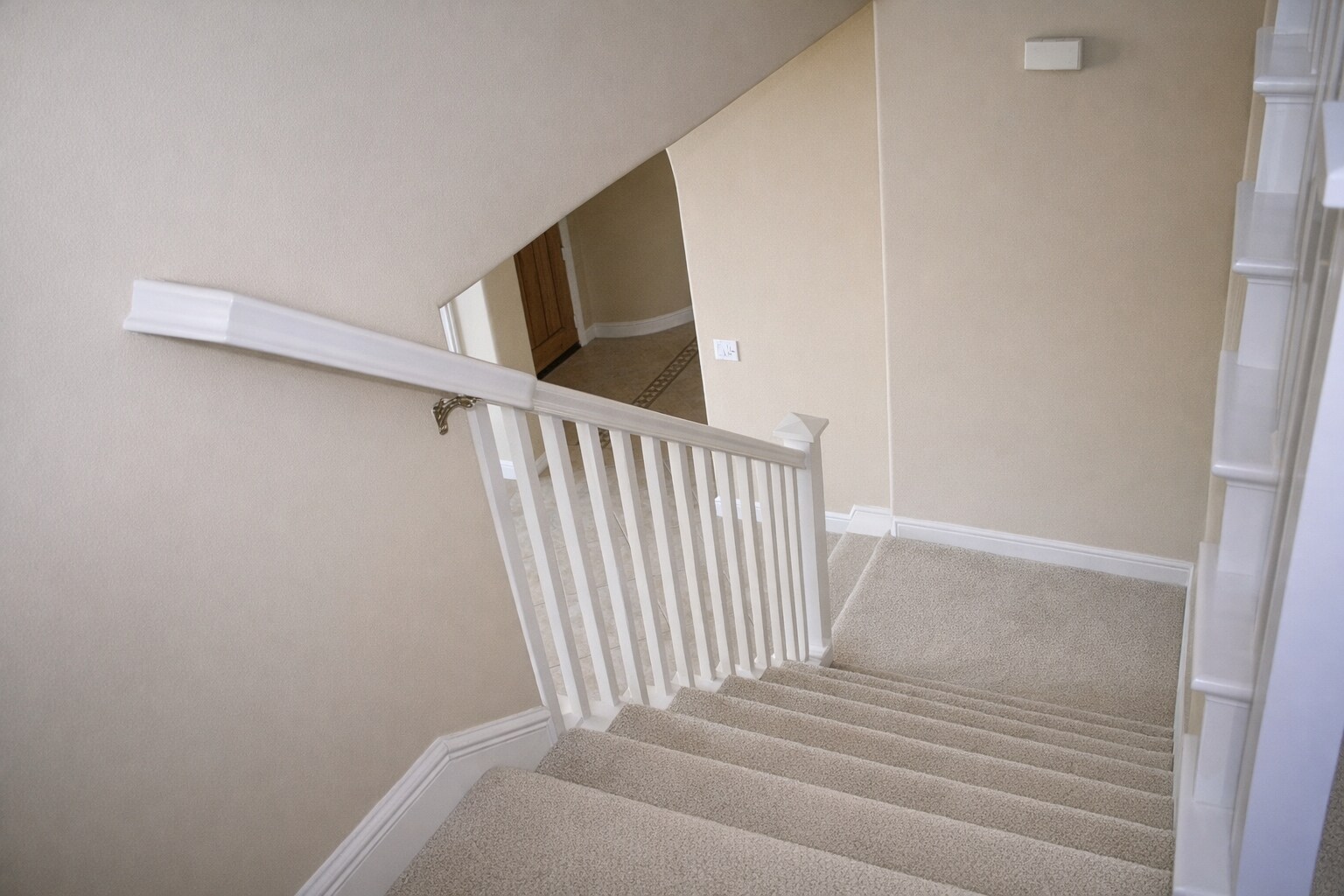 Building Photo - 27014 Carmelita Dr