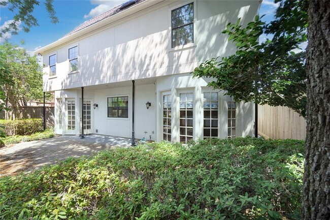 Building Photo - 1536 Potomac Dr