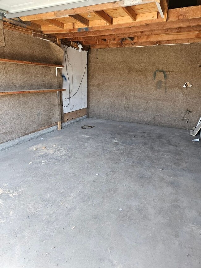 Building Photo - SH144/146