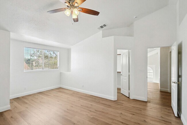 Building Photo - Beautiful, Well Kept, North Summerlin Pool Home