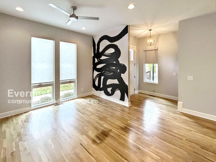 Building Photo - 1930 Herman St