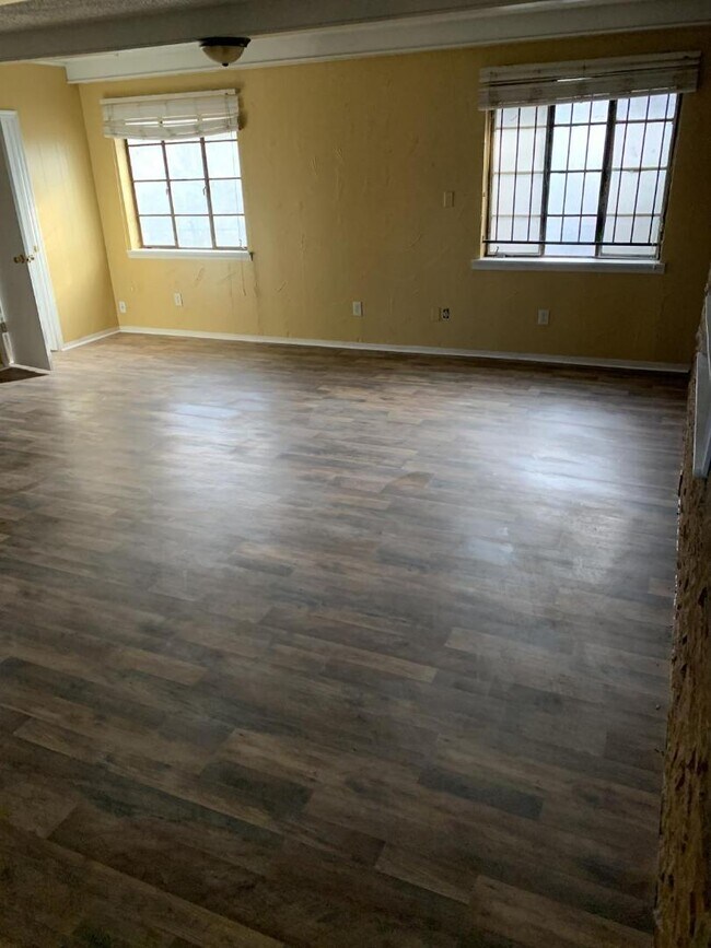 Building Photo - 1509 Meyers Pl