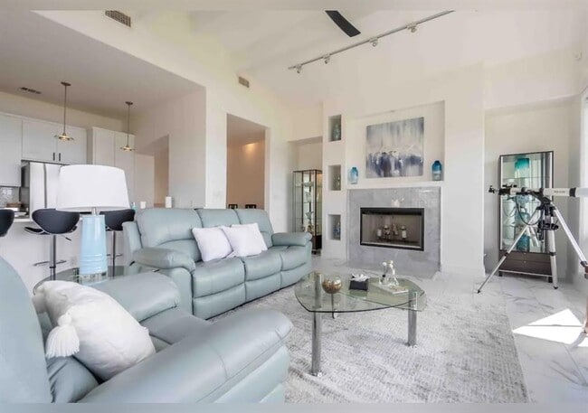 Building Photo - 5924 Lookout Mountain Dr