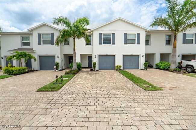 Primary Photo - 15421 Wildflower Cir