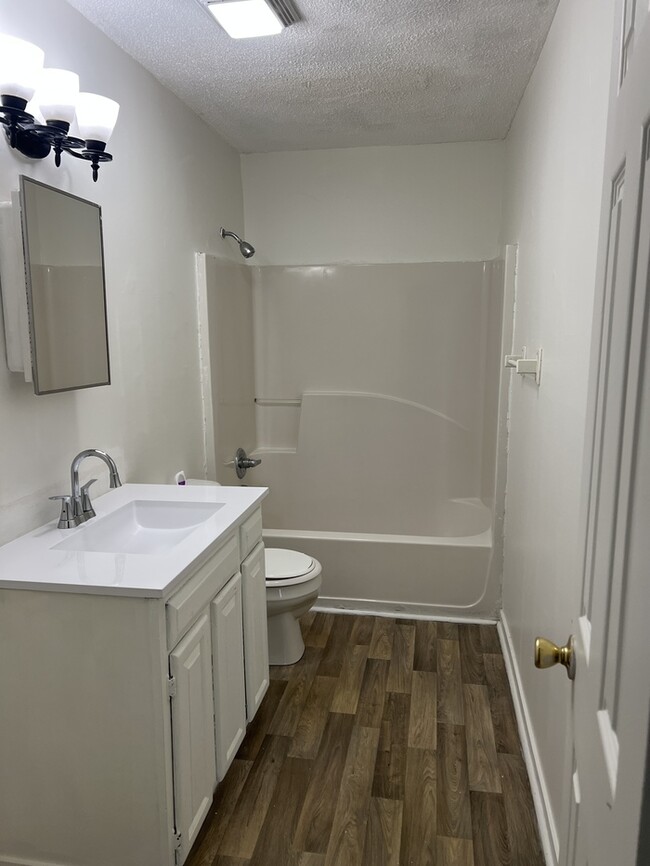 Building Photo - 412 Timmy Ln