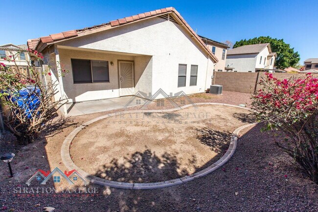 Building Photo - 12913 W Palm Ln