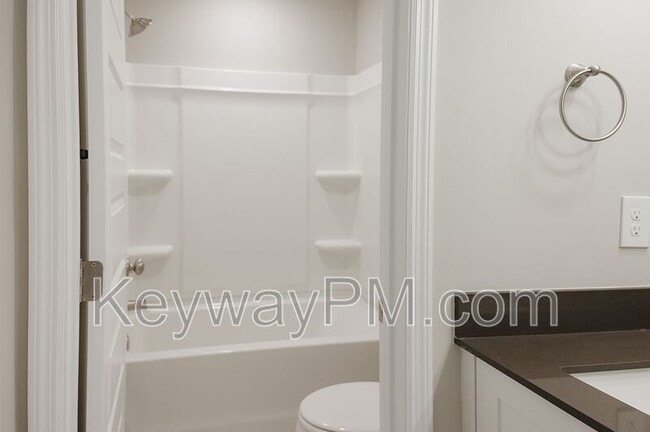 Building Photo - 4512 Chestnut Trl