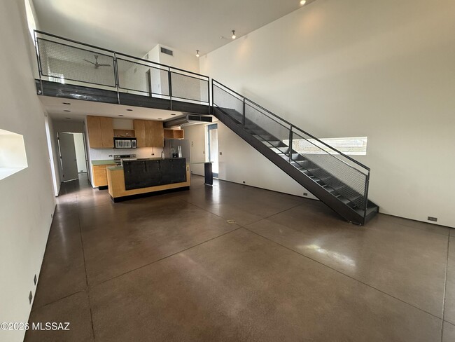 Building Photo - 741 S Fremont Ave