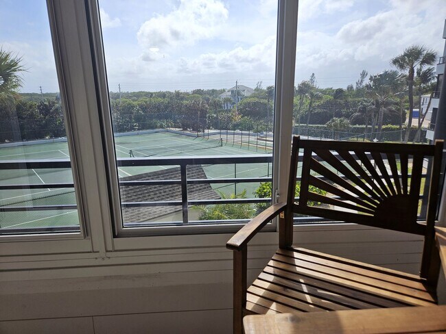 Building Photo - NEW RENOVATED SUNTIDE A BEACH CONDO