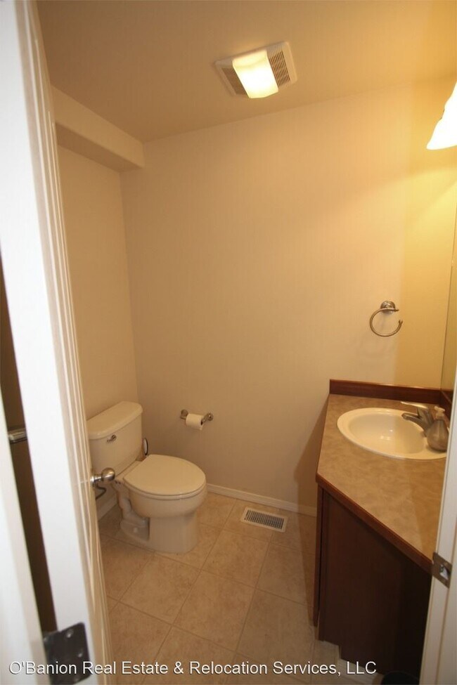 Building Photo - 3 br, 1.5 bath House - 6557 Kara Sue Loop