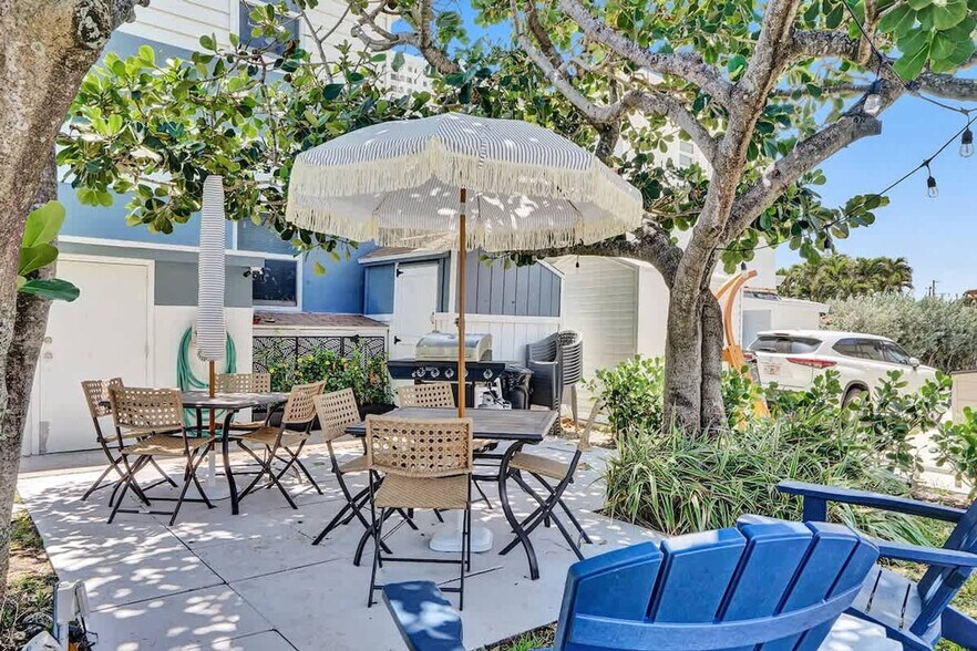 Building Photo - 810 S Surf Rd