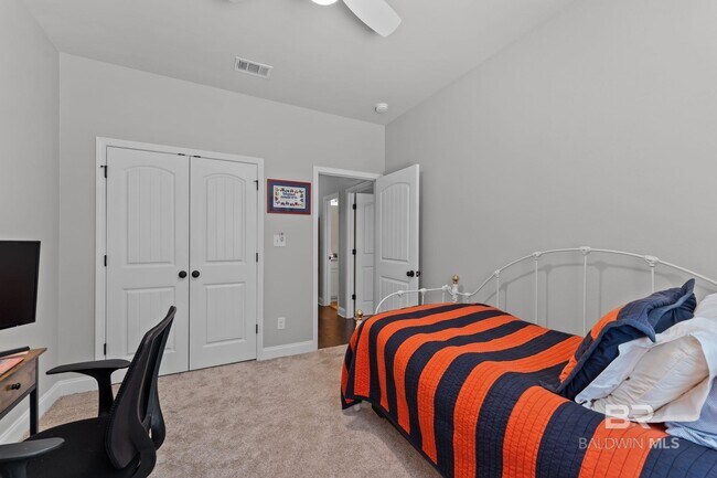 Building Photo - 620 Turquoise Dr