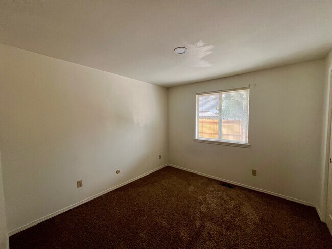 Building Photo - 10627 W Richey Dr