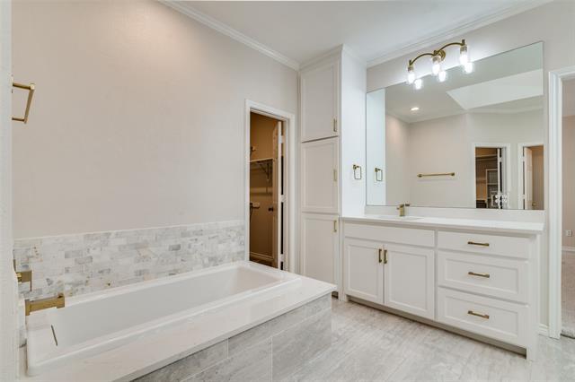 Building Photo - 6027 Highcourt Pl