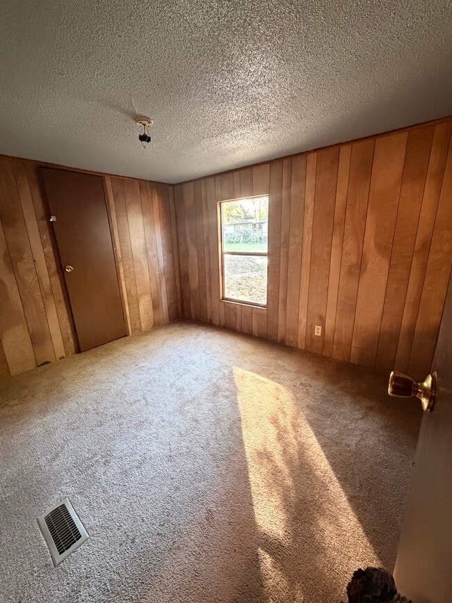 Building Photo - Trailer 15