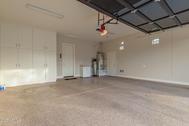 Building Photo - 4601 S Pinaleno Dr