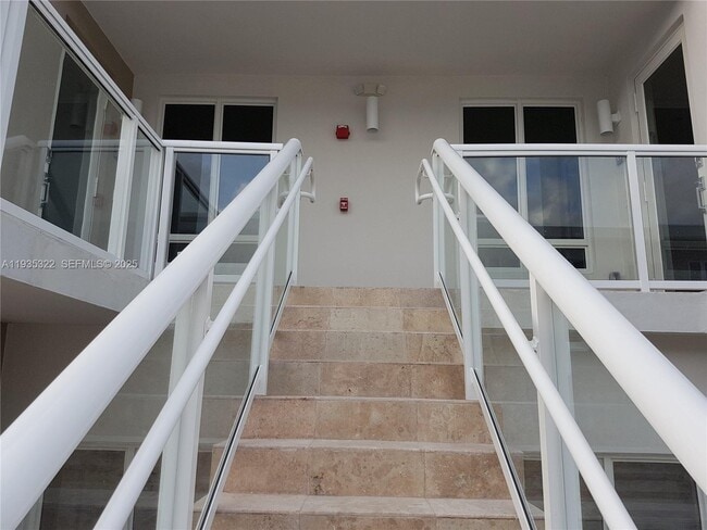 Building Photo - 10245 NW 63rd Terrace