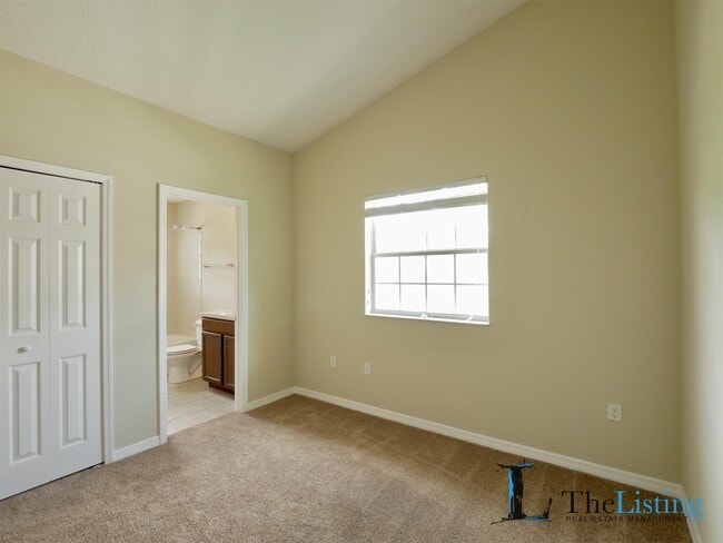 Building Photo - 10403 Regent Square Dr