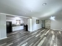 Building Photo - 409 Oscar St
