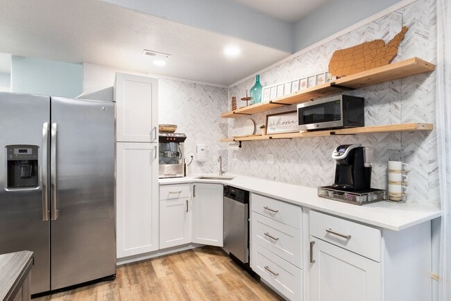 Building Photo - Exceptional 2 Story With Finished Basement!